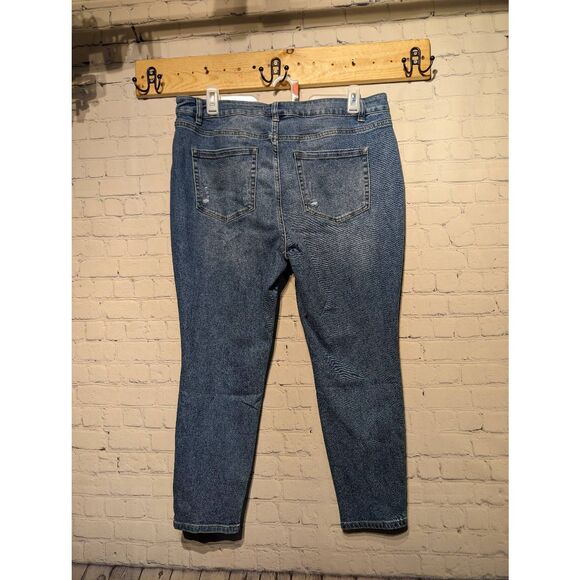 Lane Bryant Capri/ankle jeans size 18* - Picture 2 of 3